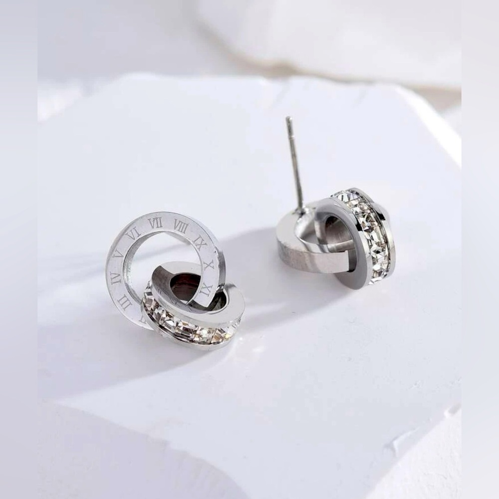 💠 316 Surgical Steel SILVER Roman Numeral/Rhinestone Hoop Earrings NWT - Picture 3 of 6